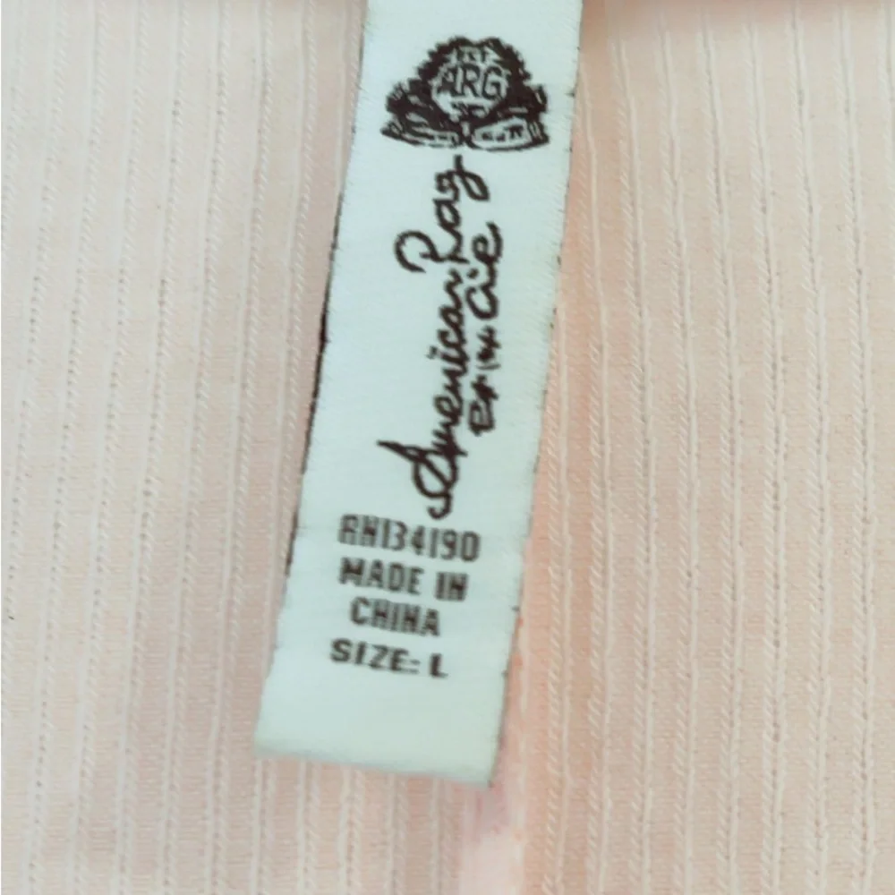 American Rag Junior size L Embroidered Top - Picture 6 of 7